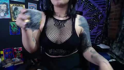 Snapshot of pandoragoddess chatting on November 26, 12:11 am online show from November 26, 12:11 am