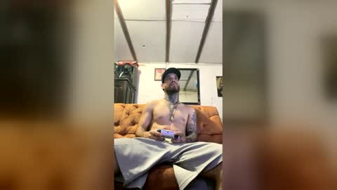 Snapshot of panthers_room chatting on June 11, 12:43 am panthers_room online show from June 11, 12:43 am