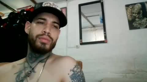 Snapshot of panthers_room chatting on June 11, 9:13 pm panthers_room online show from June 11, 9:13 pm