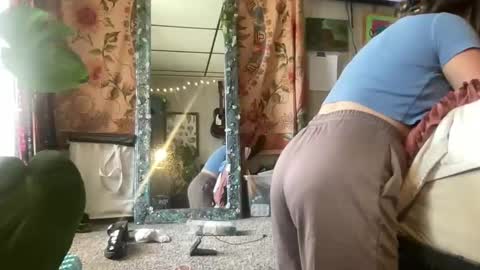 Snapshot of pantiesofthefae chatting on November 1, 3:47 pm Pantiesofthefae online show from November 1, 3:47 pm