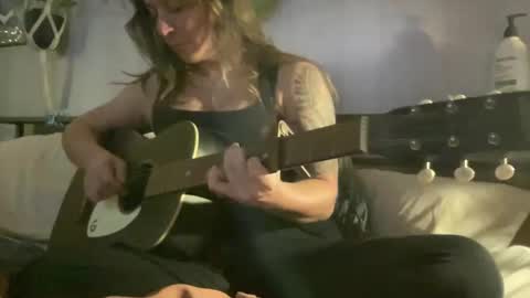 Snapshot of pantiesofthefae chatting on November 11, 10:54 pm Pantiesofthefae online show from November 11, 10:54 pm