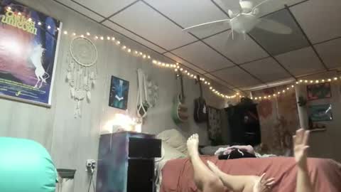 Snapshot of pantiesofthefae chatting on November 17, 1:17 pm Pantiesofthefae online show from November 17, 1:17 pm