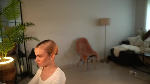 Snapshot of pantykrist chatting on June 7, 2:21 pm Kristina Kriss online show from June 7, 2:21 pm