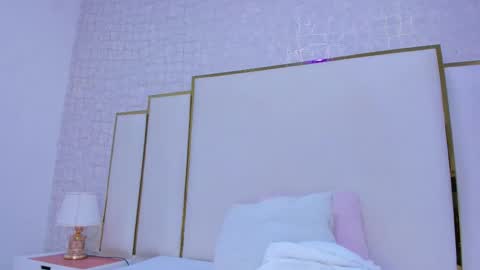 Paola  online show from October 21, 11:33 am