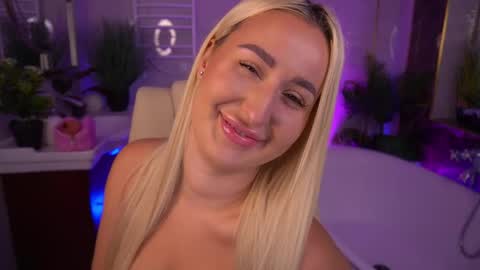 Lia online show from May 29, 1:42 pm