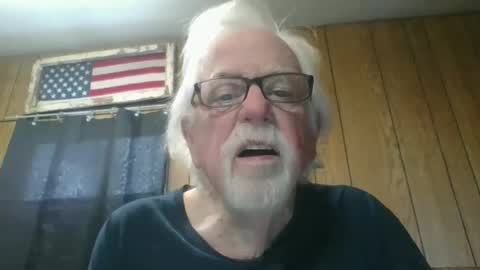 Snapshot of papajb70 chatting on February 2, 7:23 pm papajb70 online show from February 2, 7:23 pm