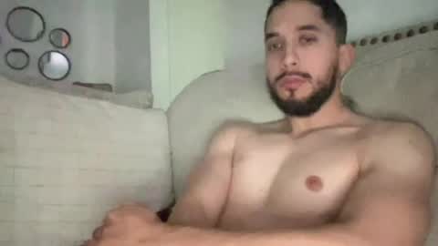 papicubano_guapo23cm online show from April 13, 1:05 pm