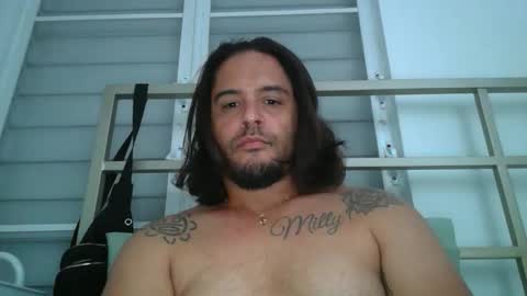 Snapshot of papiipr185 chatting on January 19, 7:56 am PapiiPR185 online show from January 19, 7:56 am