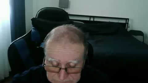 papilly online show from March 18, 2:31 pm