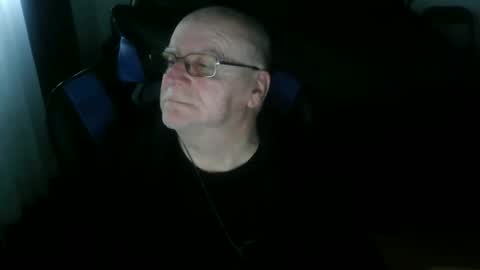 papilly online show from March 27, 11:21 am