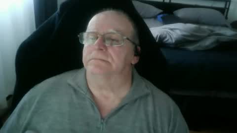 papilly online show from April 27, 2:26 pm