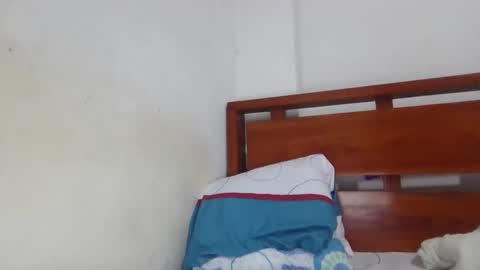 Snapshot of papiniko00 chatting on October 4, 9:35 pm nicolas online show from October 4, 9:35 pm