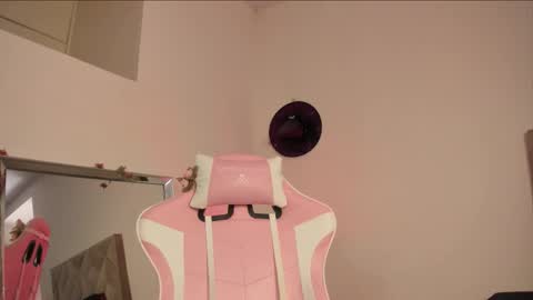 Snapshot of paprik_ chatting on November 9, 6:17 pm Paprika online show from November 9, 6:17 pm