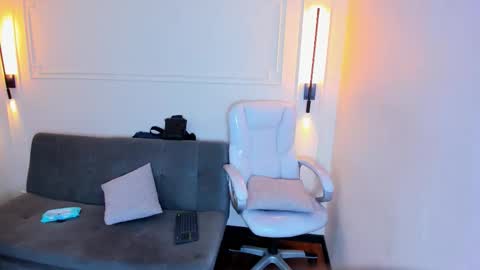 Ryan And Casper online show from December 13, 8:14 pm