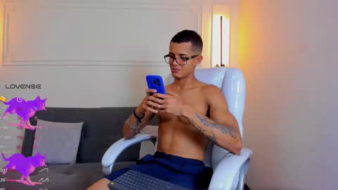 Ryan And Casper online show from February 4, 6:36 pm