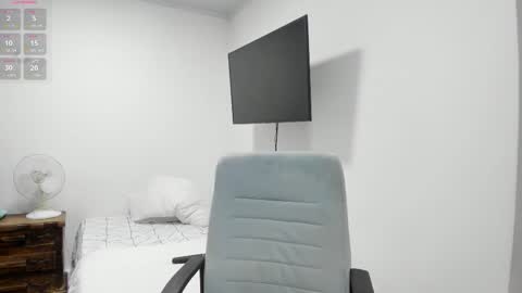 pareja_curiosa19 online show from February 2, 1:26 am