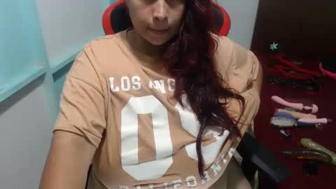 Snapshot of pareja_explosivasexx chatting on November 11, 5:29 am Luna online show from November 11, 5:29 am