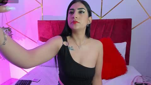 paris_evans_01 online show from October 1, 12:44 pm