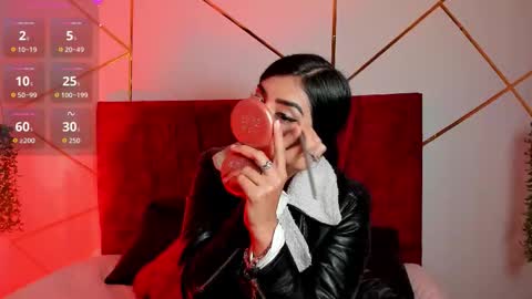 paris_evans_01 online show from November 24, 12:49 pm