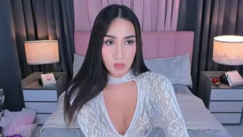 parismilker online show from June 11, 2:53 am