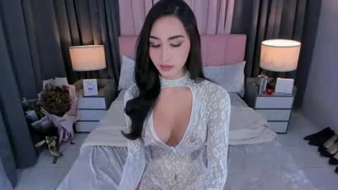 parismilker online show from June 14, 10:34 pm
