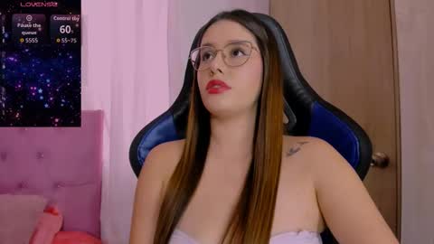 Paris online show from February 7, 6:22 pm