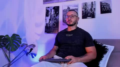 parker lavine online show from March 22, 2:04 am