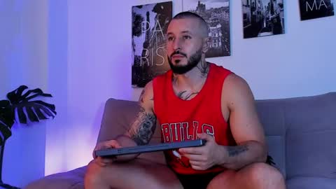 parker lavine online show from June 26, 2:38 am