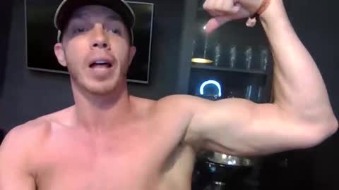 Snapshot of parkerflexes chatting on April 13, 1:49 pm Parker online show from April 13, 1:49 pm
