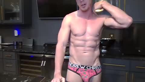 Snapshot of parkerflexes chatting on April 21, 1:50 pm Parker online show from April 21, 1:50 pm