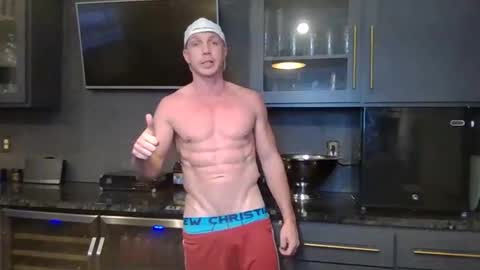 Snapshot of parkerflexes chatting on May 18, 3:35 am Parker online show from May 18, 3:35 am