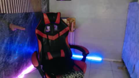 Snapshot of parkseo_yeon chatting on September 13, 12:21 am HENRY online show from September 13, 12:21 am