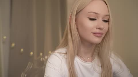 Sofi online show from November 26, 12:50 pm