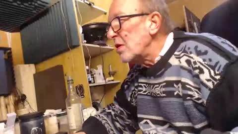 Snapshot of pascal88881 chatting on December 5, 6:44 pm pascal88881 online show from December 5, 6:44 pm