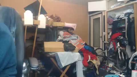 Snapshot of pascal88881 chatting on December 11, 5:00 am pascal88881 online show from December 11, 5:00 am