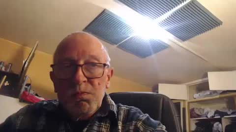 Snapshot of pascal88881 chatting on December 23, 5:00 pm pascal88881 online show from December 23, 5:00 pm