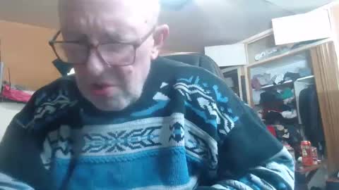 Snapshot of pascal88881 chatting on December 30, 6:05 pm pascal88881 online show from December 30, 6:05 pm