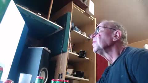 Snapshot of pascal88881 chatting on October 27, 9:57 am pascal88881 online show from October 27, 9:57 am