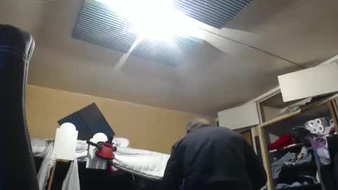 Snapshot of pascal88881 chatting on November 18, 10:41 am pascal88881 online show from November 18, 10:41 am