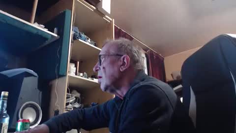 Snapshot of pascal88881 chatting on November 23, 2:33 am pascal88881 online show from November 23, 2:33 am