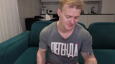 Snapshot of pashka_x chatting on January 9, 8:03 am Pashka online show from January 9, 8:03 am