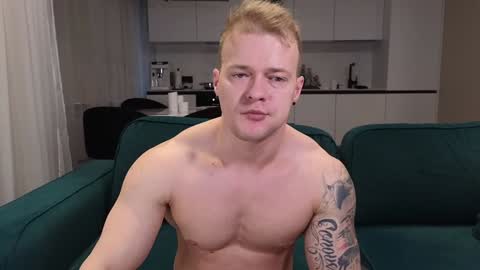 Snapshot of pashka_x chatting on January 9, 11:03 am Pashka online show from January 9, 11:03 am