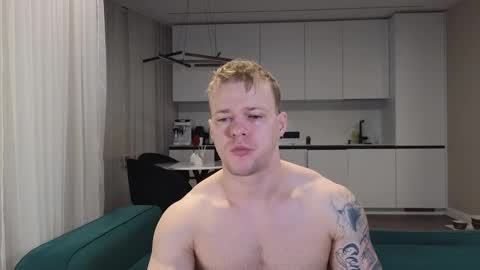 Snapshot of pashka_x chatting on February 10, 4:52 am Pashka online show from February 10, 4:52 am