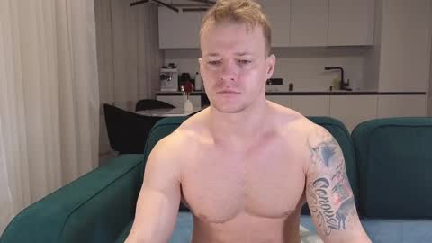 Snapshot of pashka_x chatting on February 11, 5:16 am Pashka online show from February 11, 5:16 am