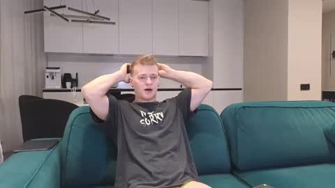 Snapshot of pashka_x chatting on March 2, 1:27 pm Pashka online show from March 2, 1:27 pm