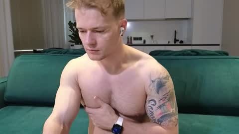 Snapshot of pashka_x chatting on October 19, 10:16 am Pashka online show from October 19, 10:16 am