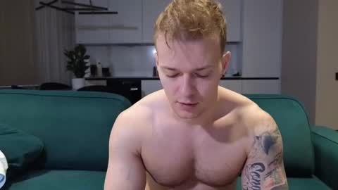 Snapshot of pashka_x chatting on October 22, 7:08 am Pashka online show from October 22, 7:08 am