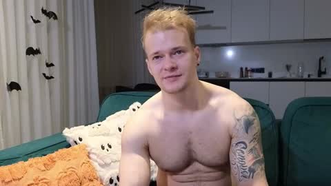 Snapshot of pashka_x chatting on October 27, 4:22 pm Pashka online show from October 27, 4:22 pm