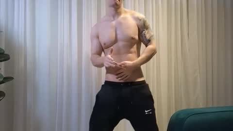 Snapshot of pashka_x chatting on November 25, 7:41 am Pashka online show from November 25, 7:41 am