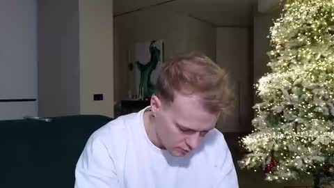 Snapshot of pashka_x chatting on November 30, 11:14 am Pashka online show from November 30, 11:14 am